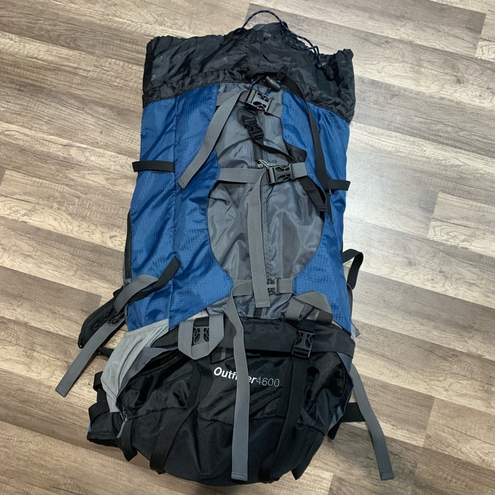 TETON Sports Outfitter 4600 Ultralight Backpack
